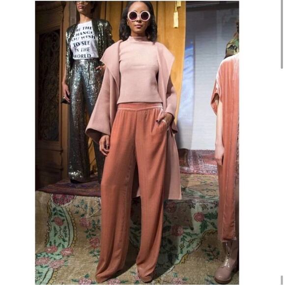 Alice + Olivia Racquel Pink Crushed Velvet Pants - Picture 1 of 10